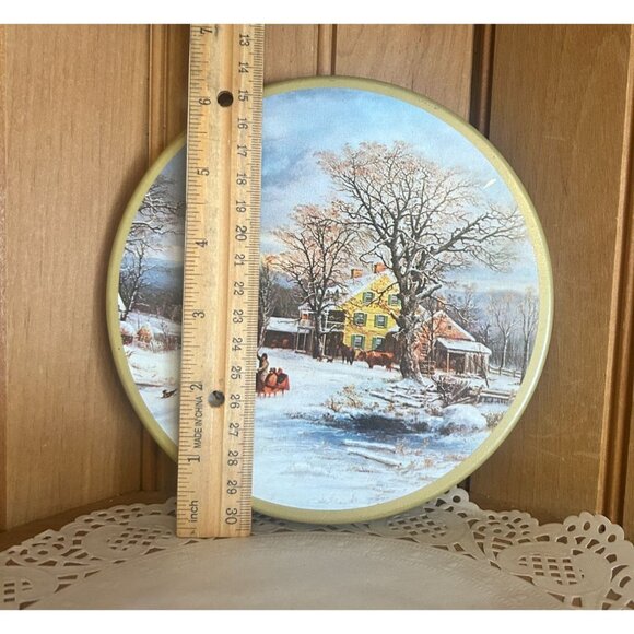 Vintage Currier & Ives Biscuit Tin The Journey Resumed Winter Scene Holiday Deco - Picture 2 of 6
